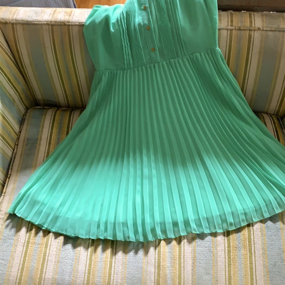 Greylin sea foam green pleated dress size M - Picture 5 of 5